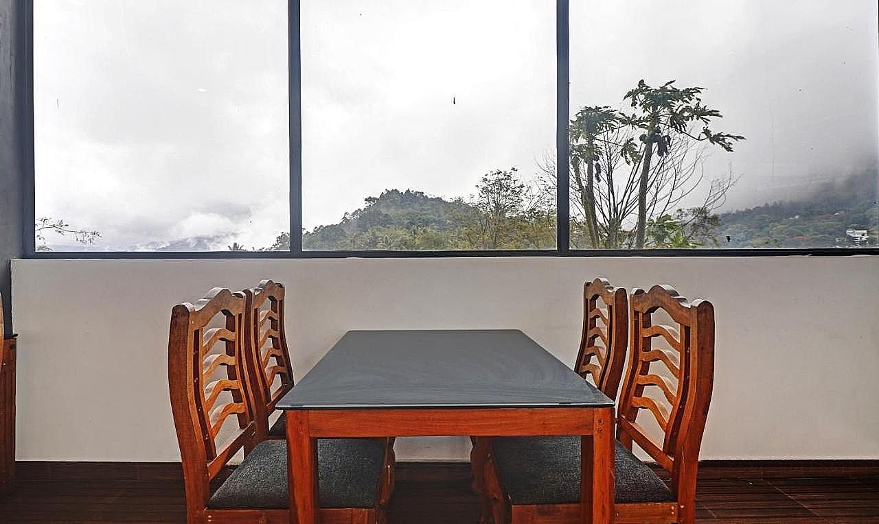 Food & Dining