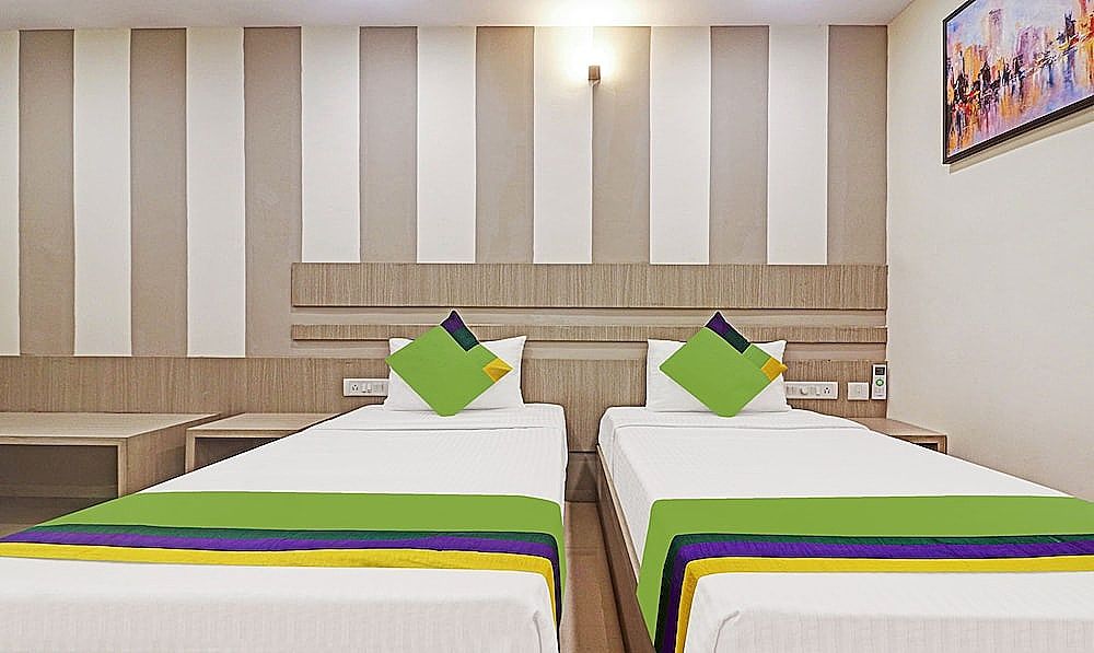 Treebo Arastu Grand Standard Double Room 2