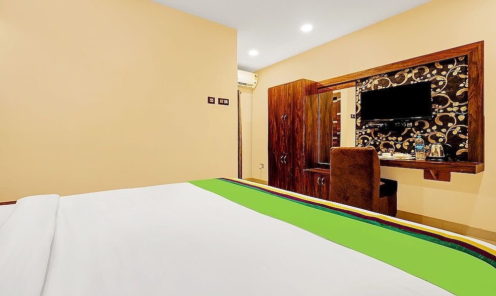 Treebo Spring Brook Deluxe Double Room 5