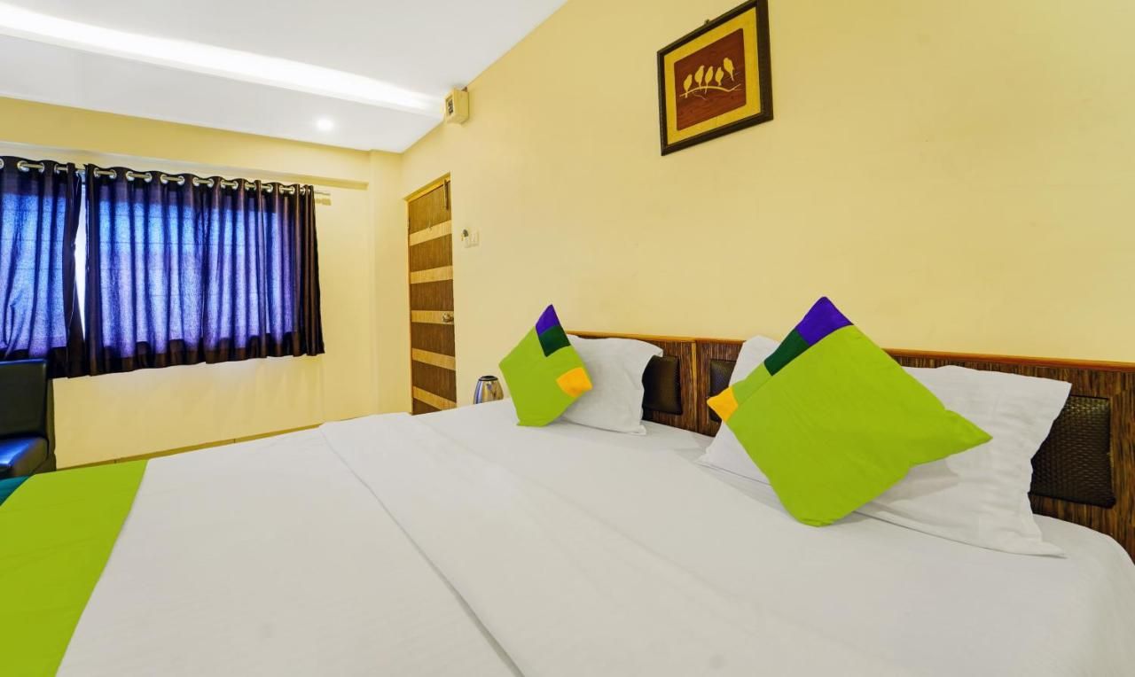 Treebo Surya Comforts, 200 Mtrs From Kolhapur Railway Station Standard Double Room 2