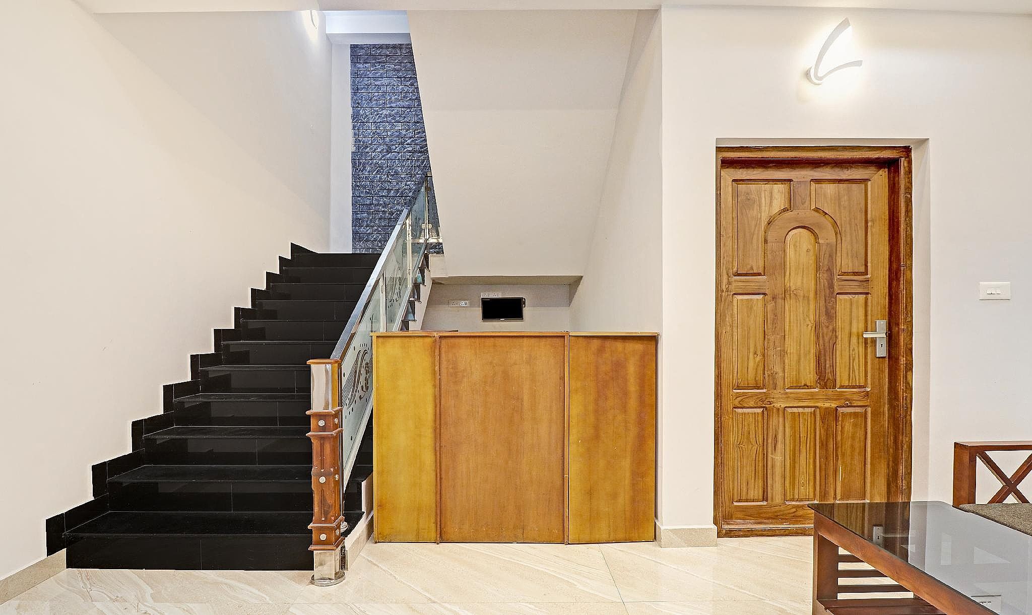 undefined Itsy Hotels Palm Grove By D2V 2