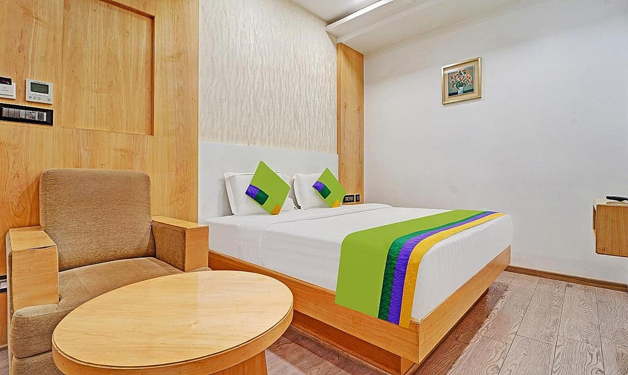 Treebo Vinayak Inn, 600 Mts From Coimbatore Railway station Standard Double Room