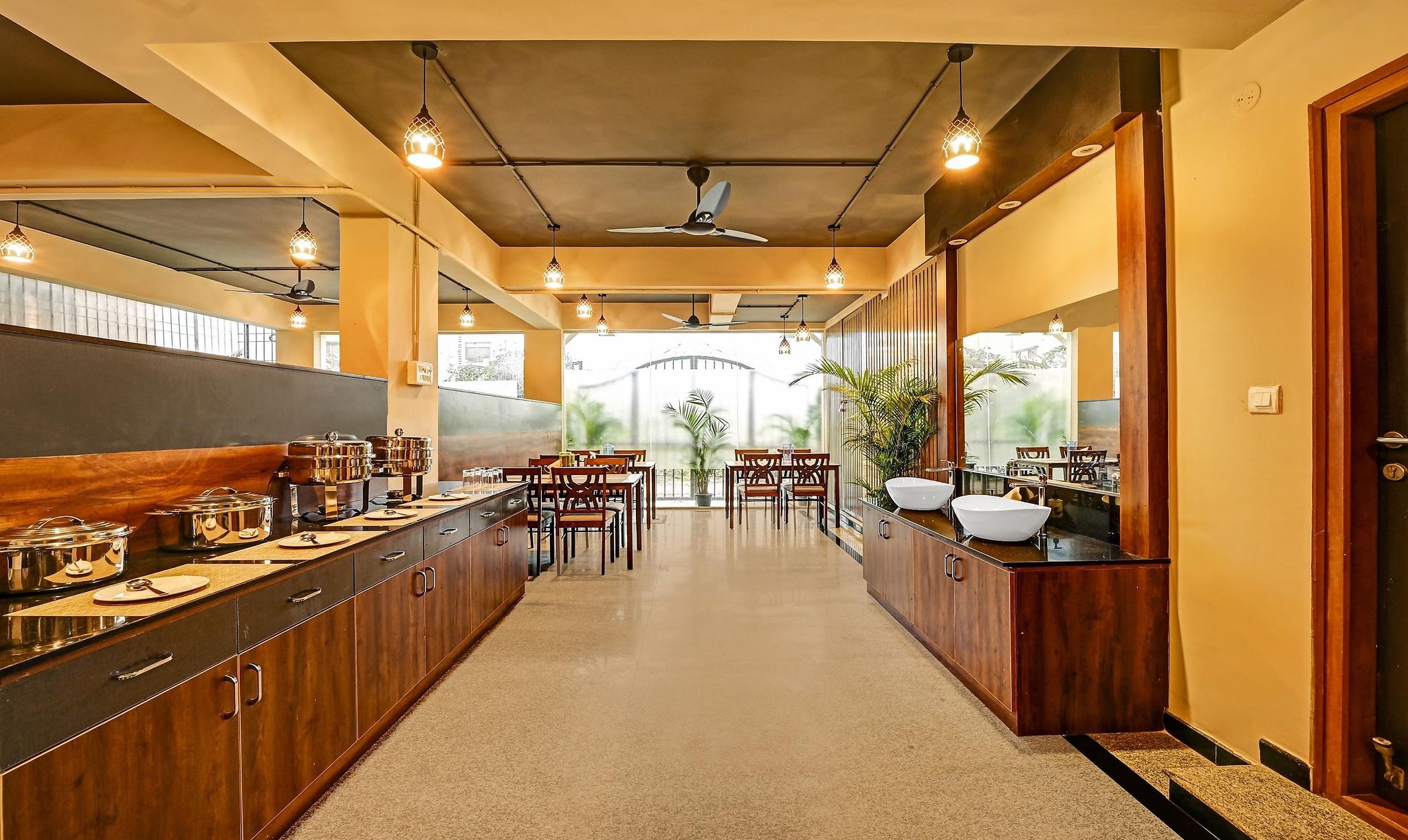Food & Dining
