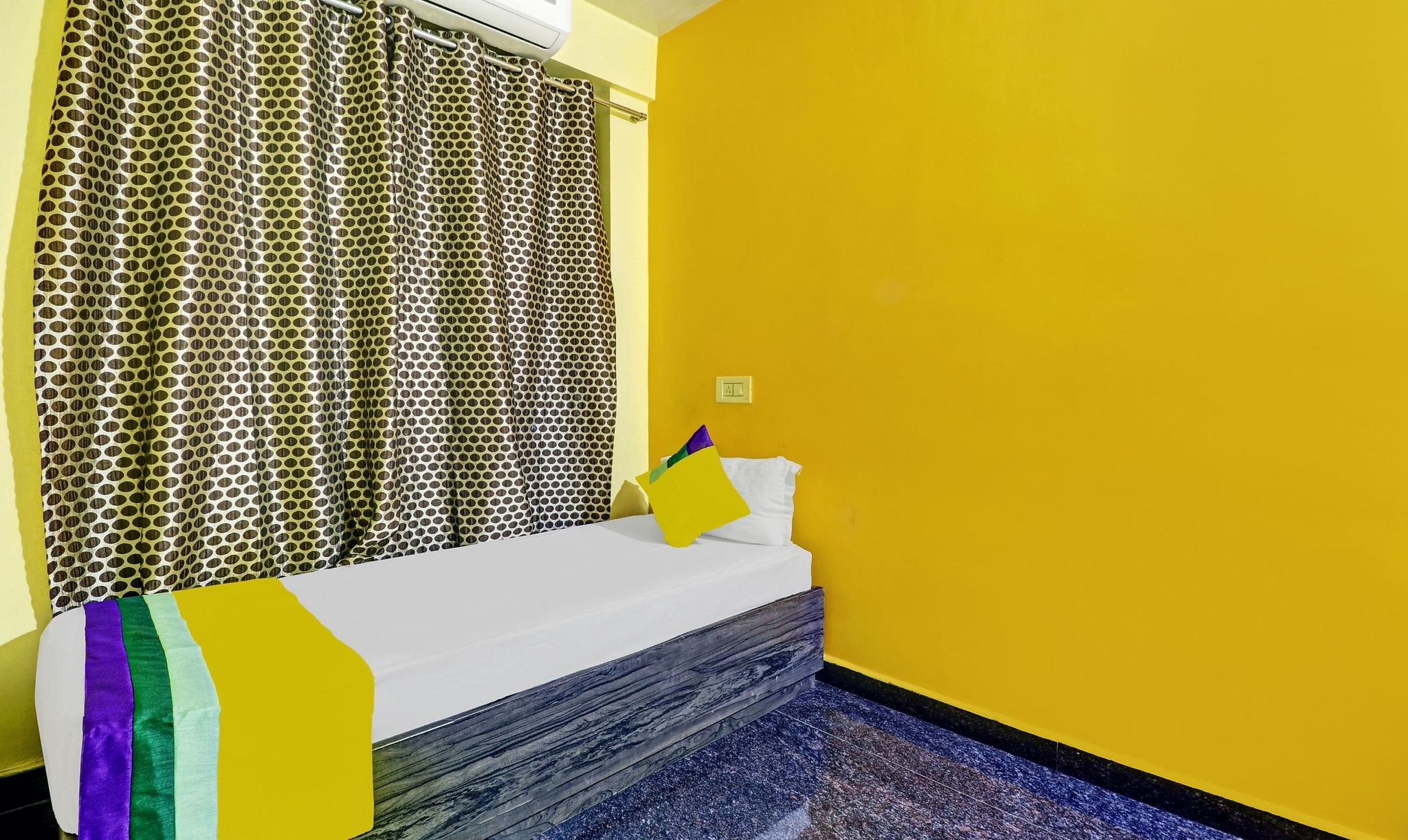 Itsy By Treebo - Aravind Premiere Standard Double Room 7