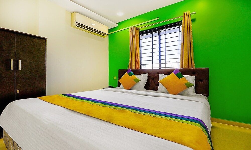 Itsy Hotels Carnival Inn Standard Double Room 29