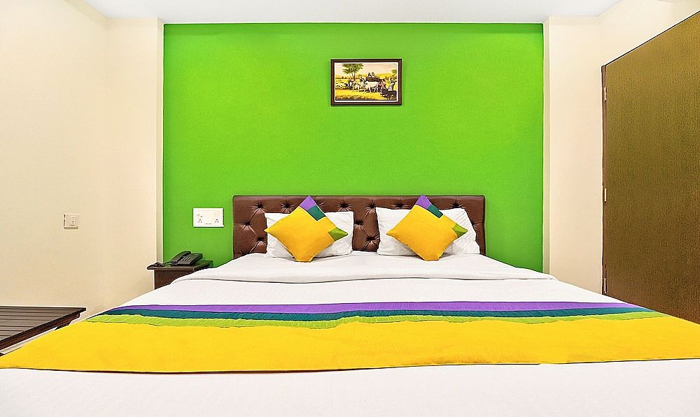 Itsy Hotels Carnival Inn Standard Double Room 31