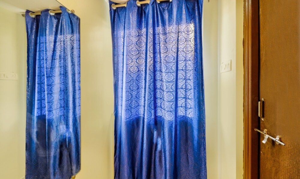 Itsy Hotels Carnival Inn Standard Double Room 22