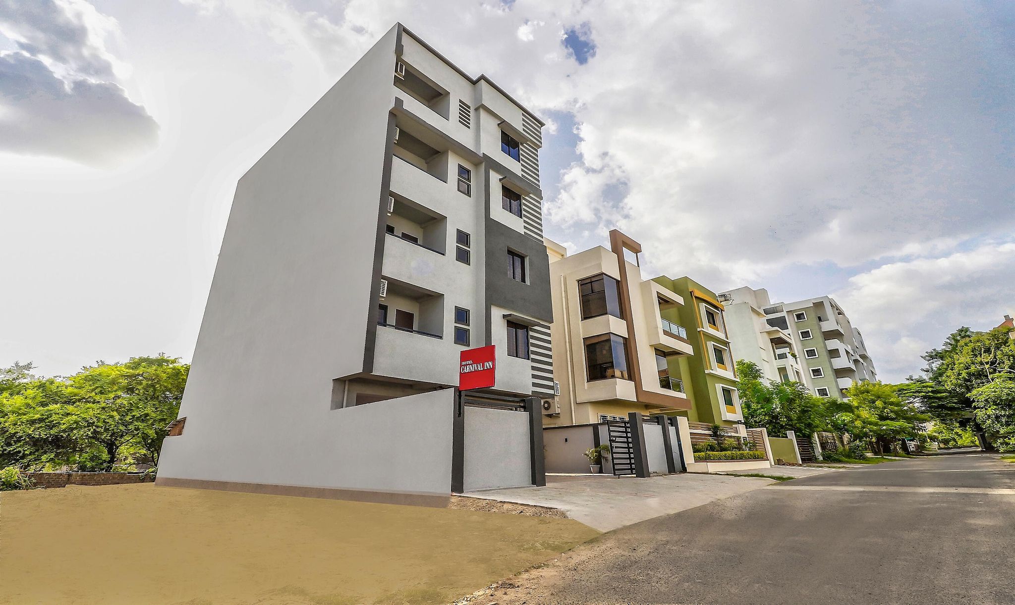 undefined Itsy Hotels Carnival Inn 7