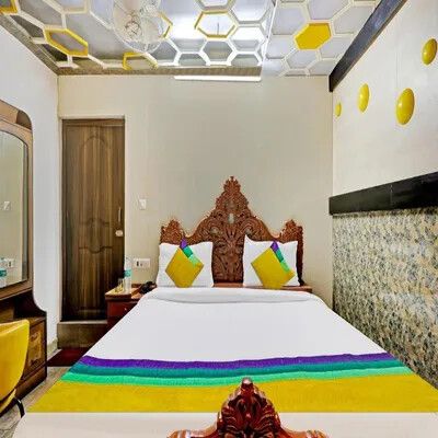 Itsy Hotels Friends Double Room 4