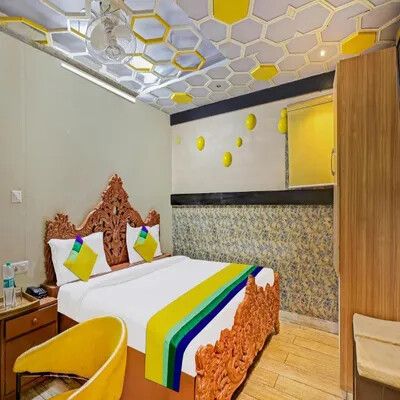 Itsy Hotels Friends Double Room 3