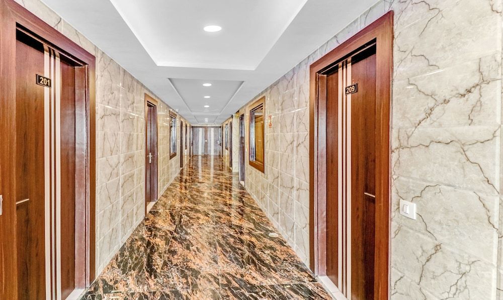undefined Itsy Hotels Royal Residency 5