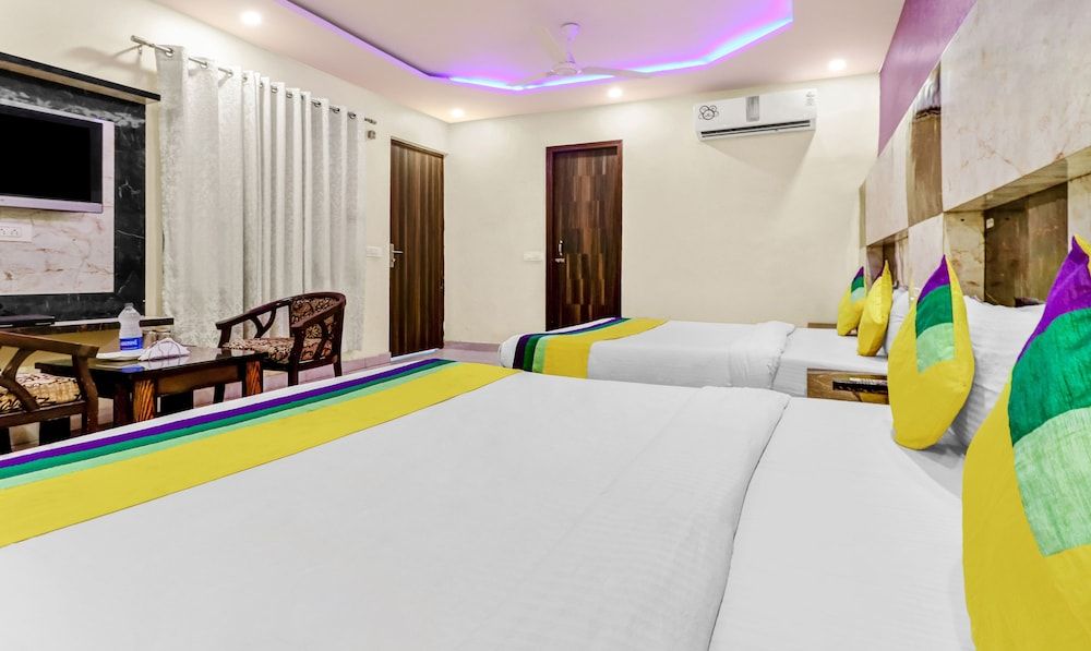 undefined Itsy Hotels Royal Residency 10