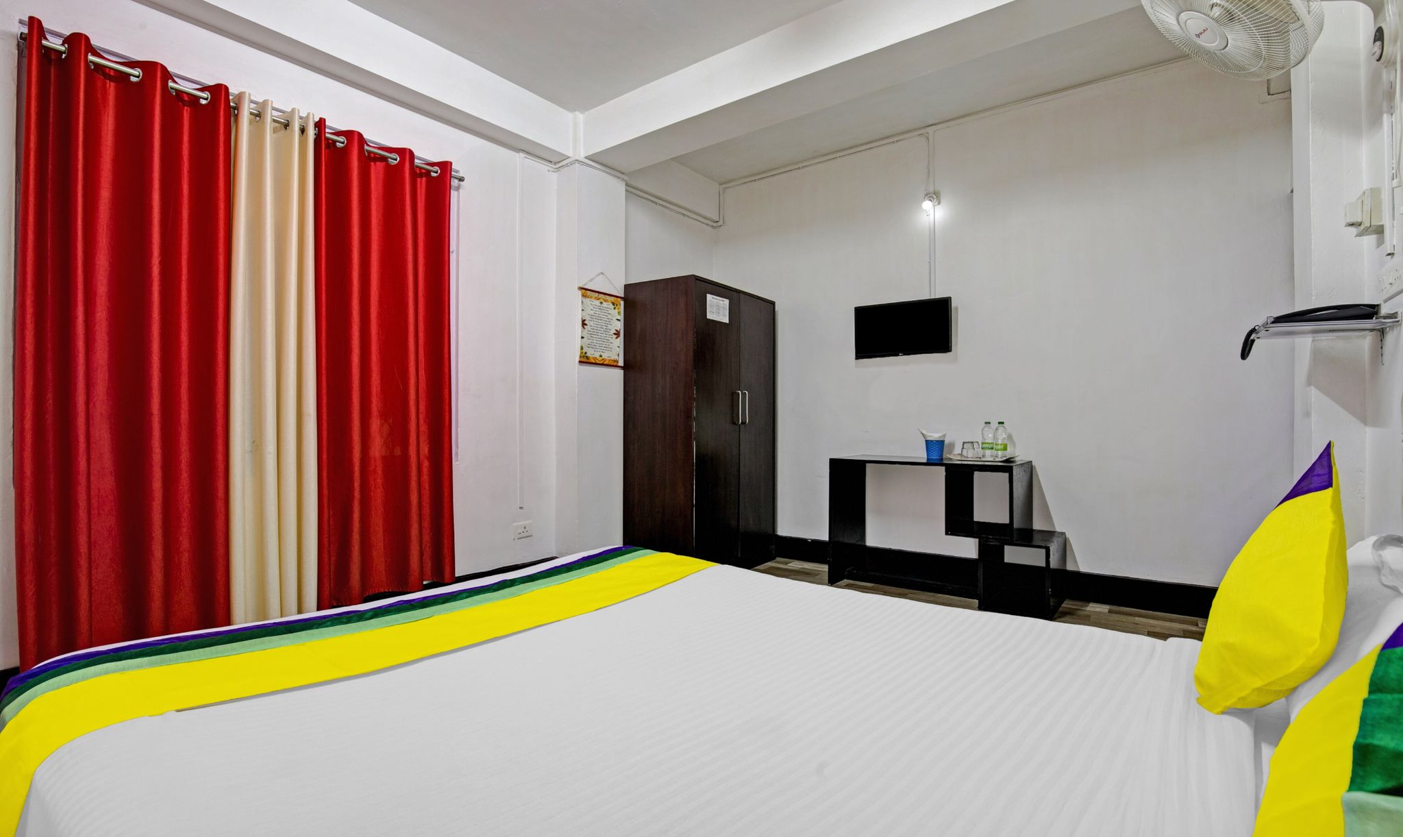 Treebo Trip Shelter Inn Mahogany 25