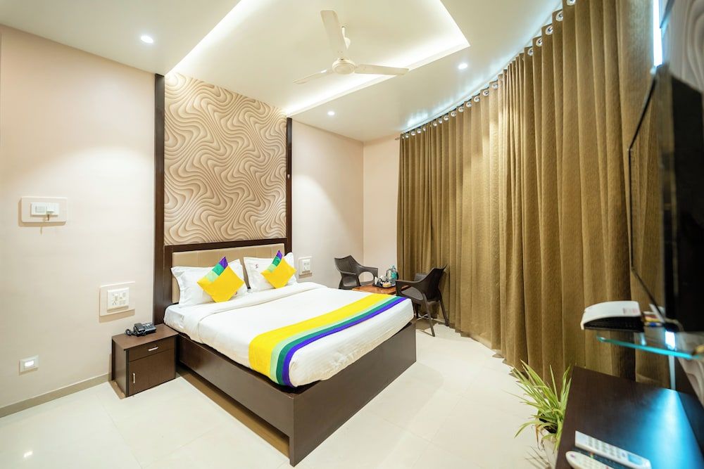 Itsy Hotels Sitara Standard Double Room 6
