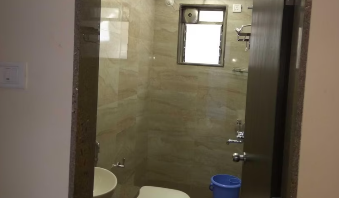 Hotel Strawberry Inn Deluxe Family AC Room 3