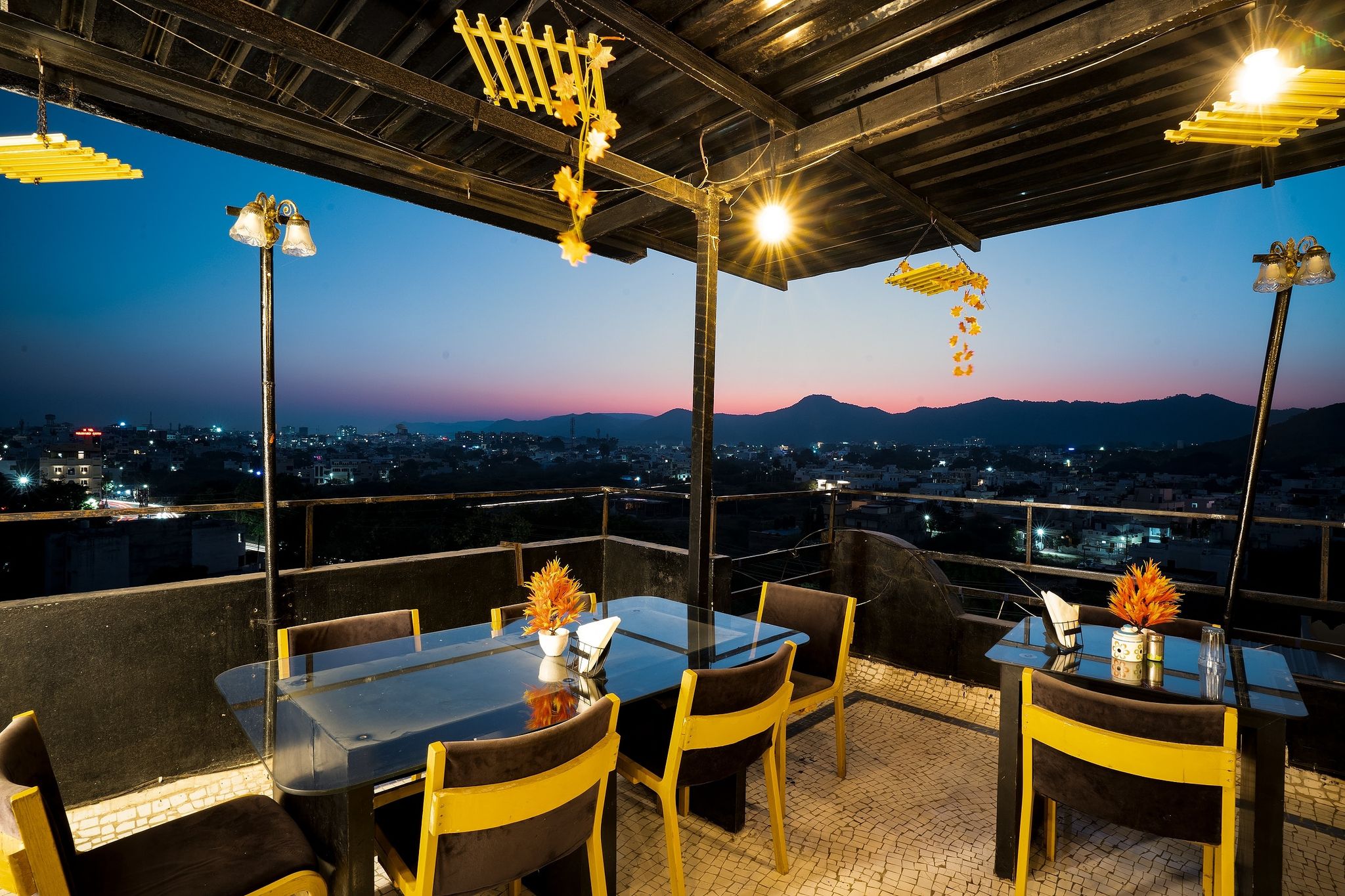 Food & Dining