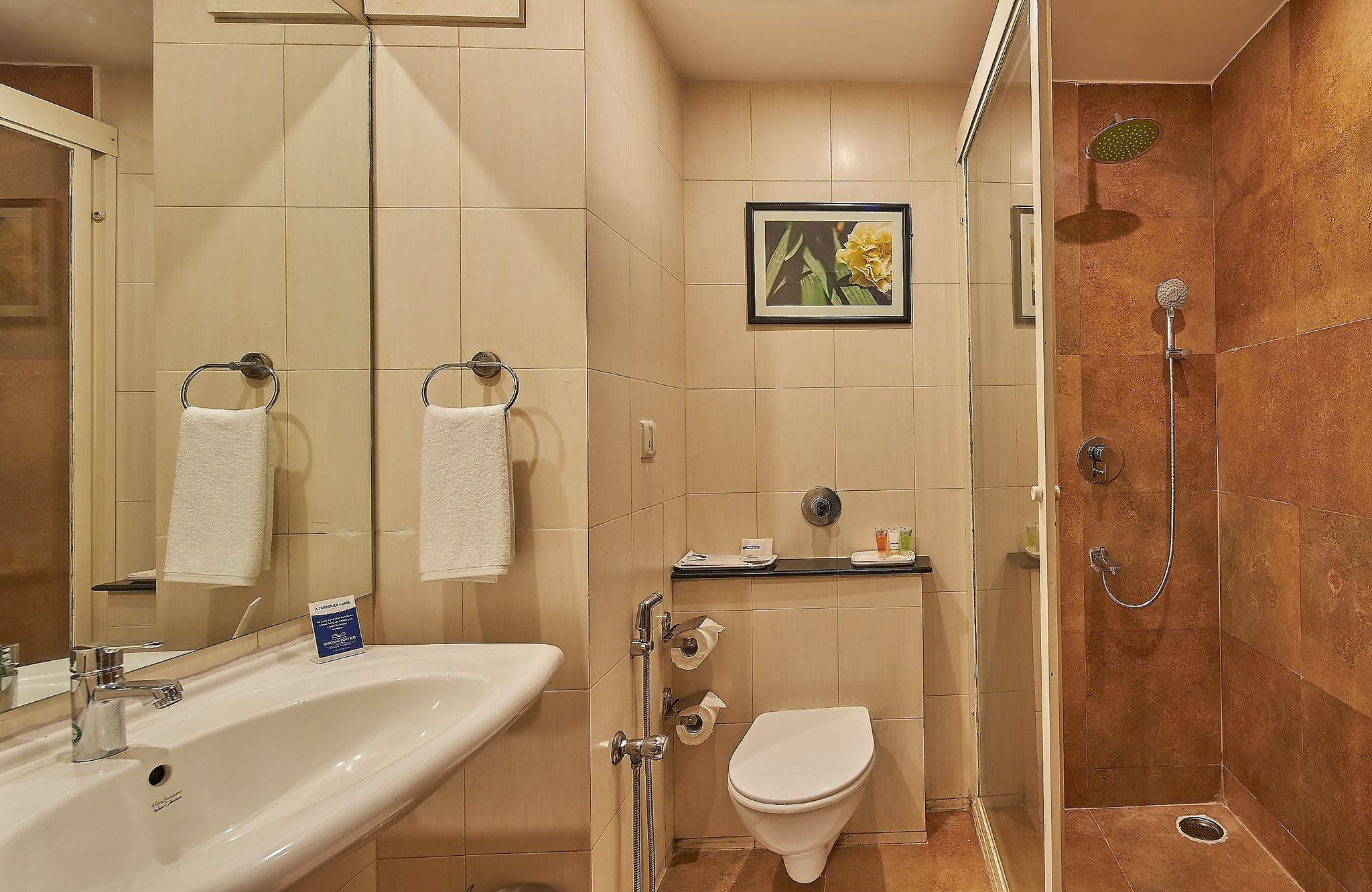 Tulip Inn Koramangala Deluxe Twin Room 8