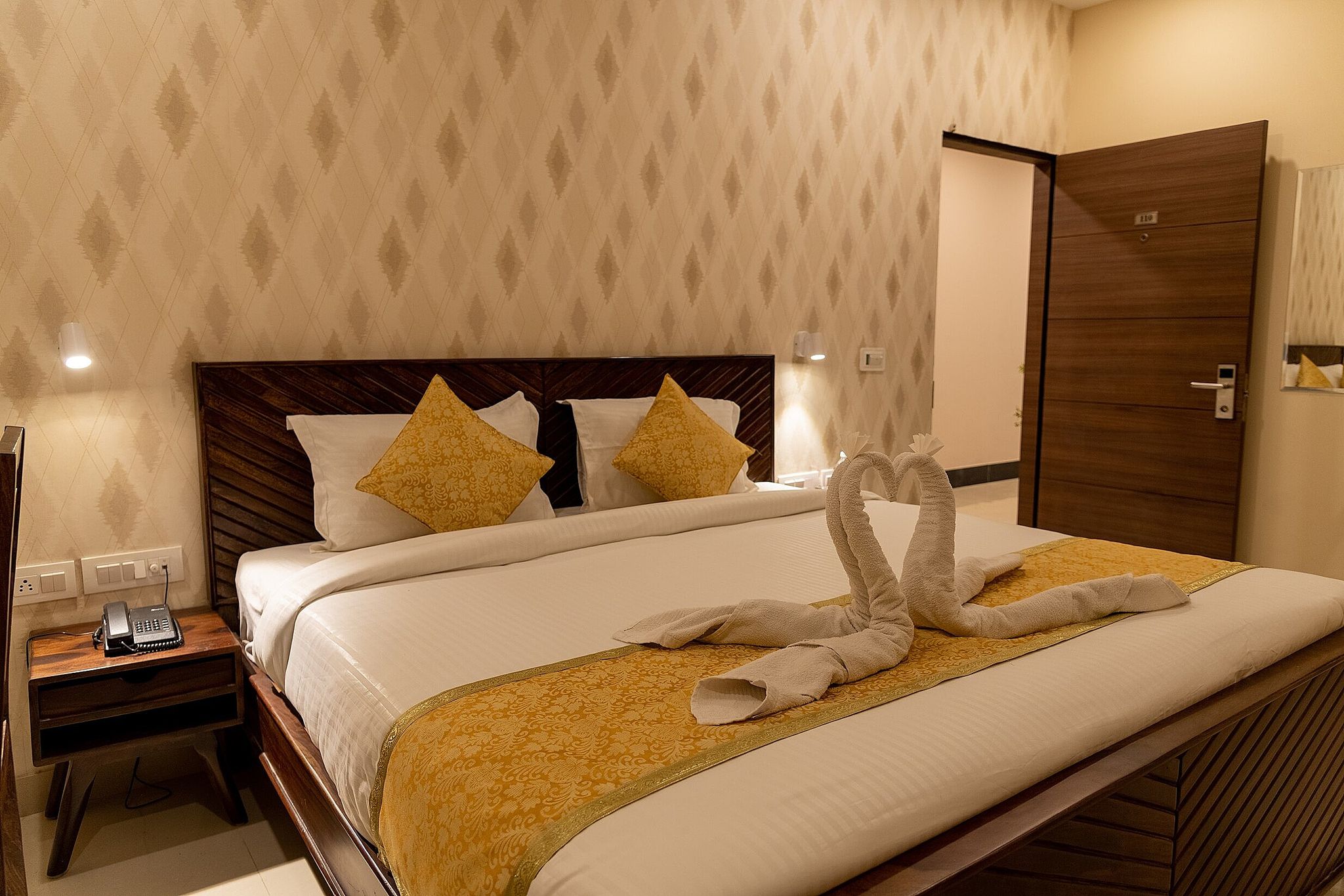 Vienna - A Boutique Hotel Deluxe Room 6