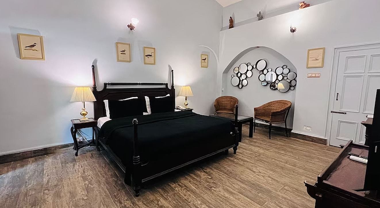Iris Deluxe Room