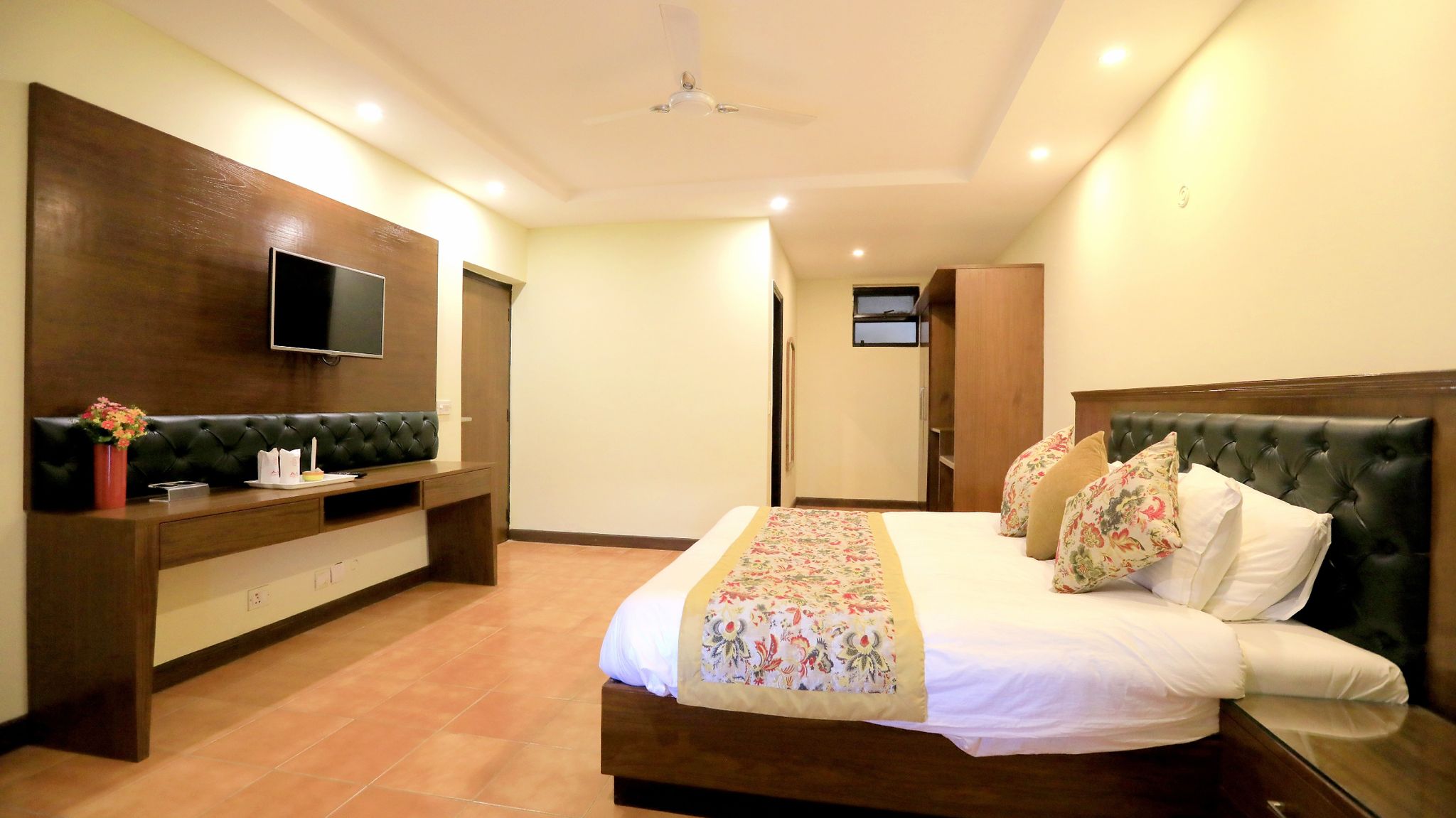 Woodsvilla Resort Ranikhet Deluxe Room