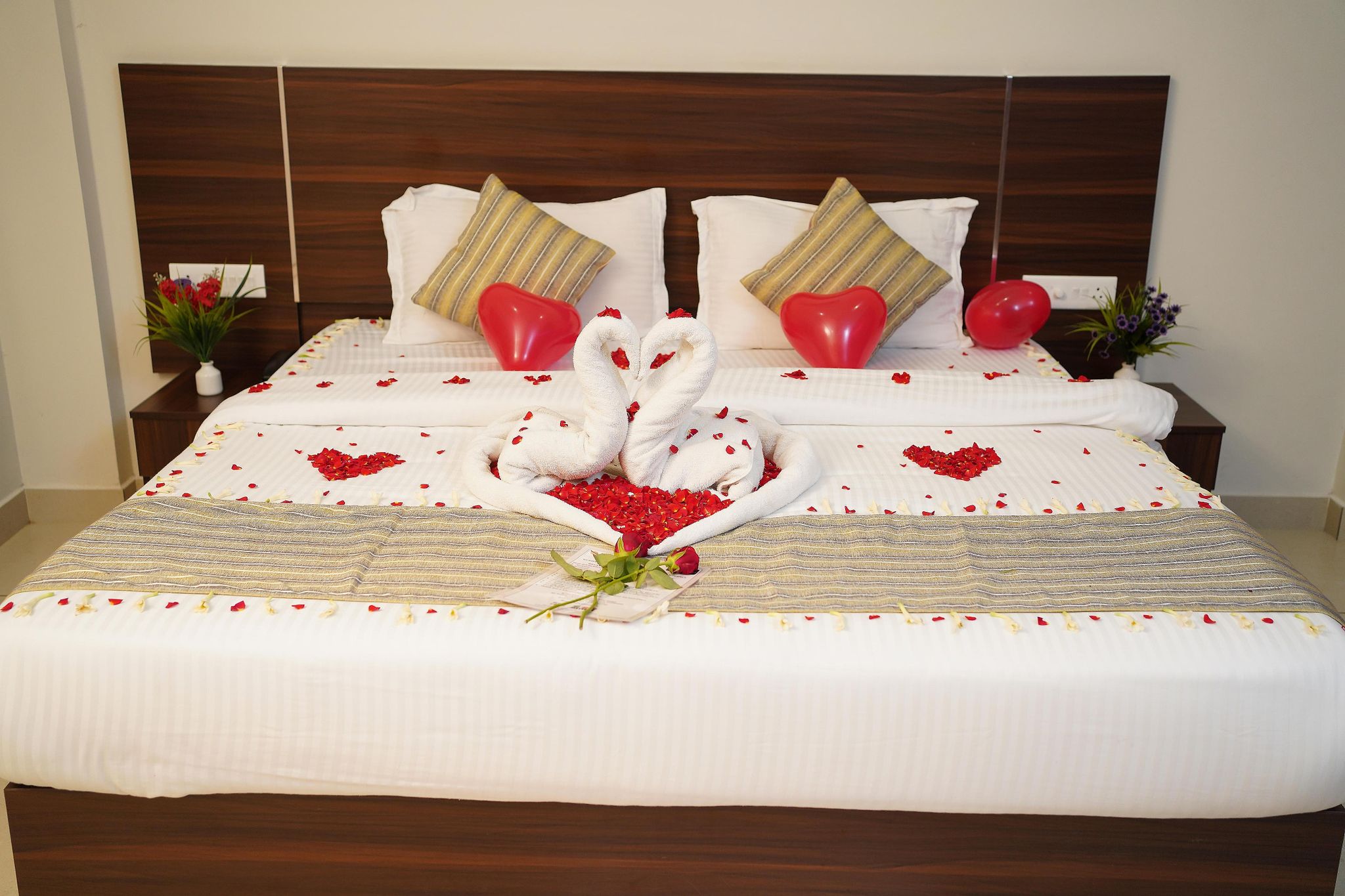 Lake Forest Munnar Valley View Room Non AC 3