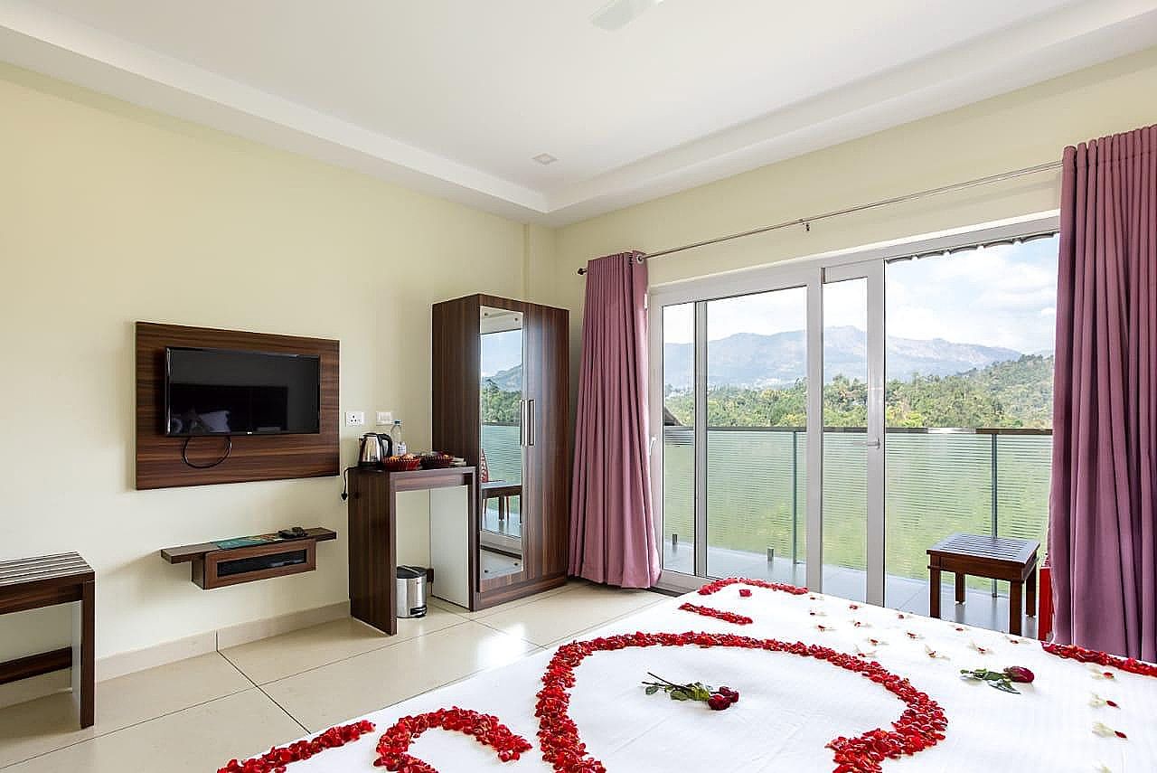 Lake Forest Munnar Valley View Room Non AC 6