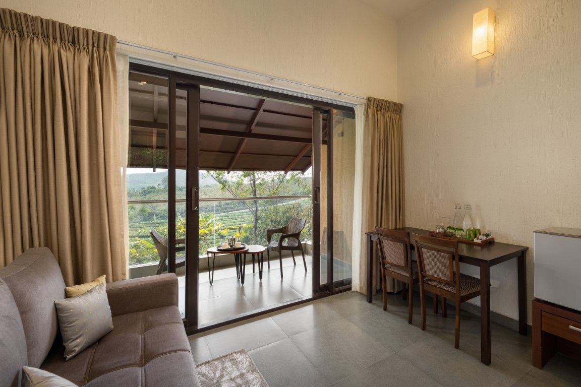 Tea Terrain Resorts & Spa Estate King Suite with Balcony and Valley View 7
