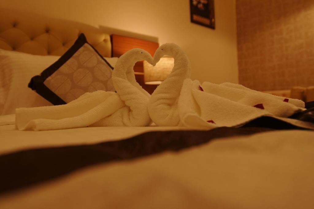 Nesma Palace Deluxe Double Room 5