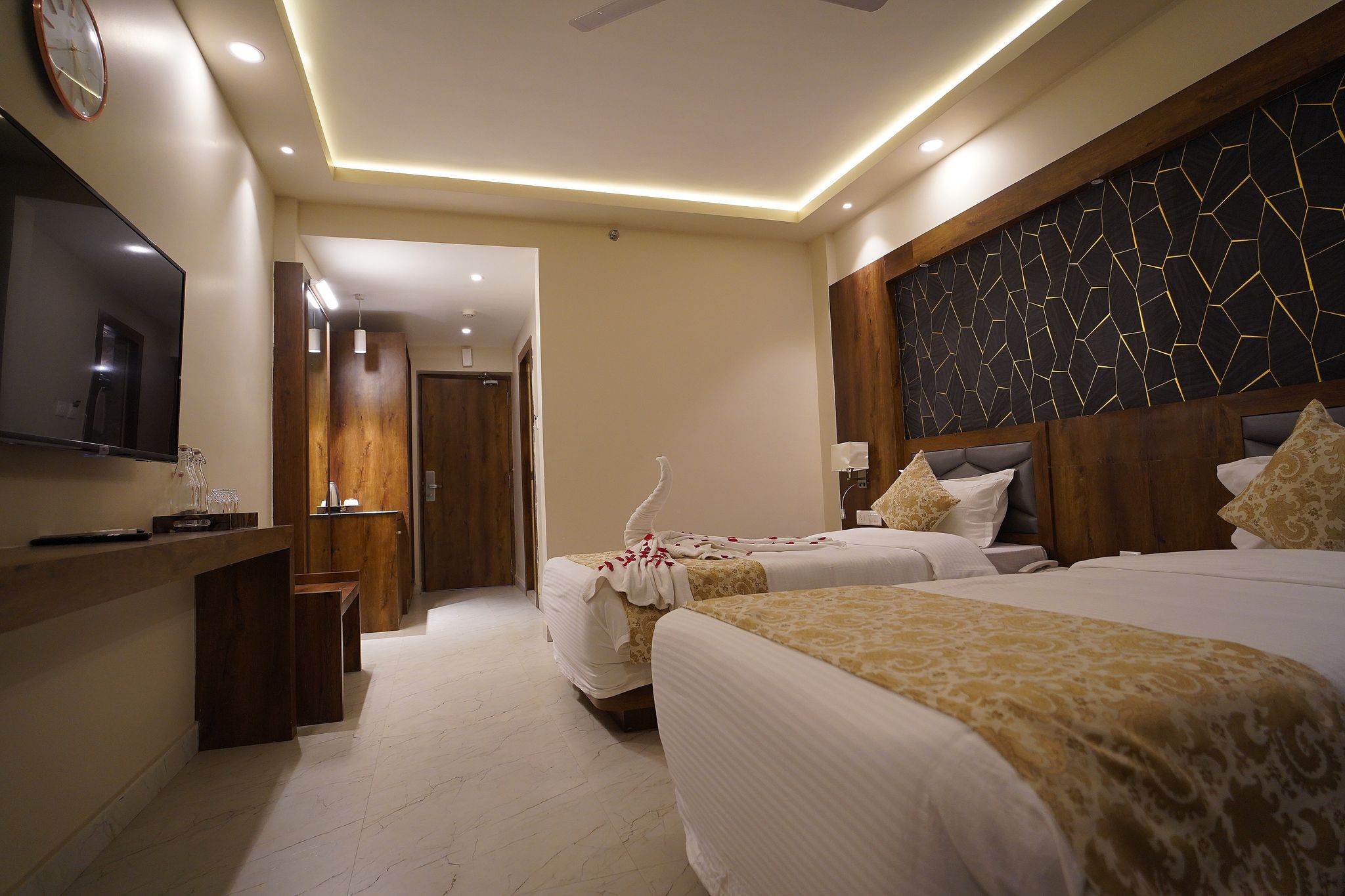 undefined THE ADVENTURE LUXURY HOTEL 8