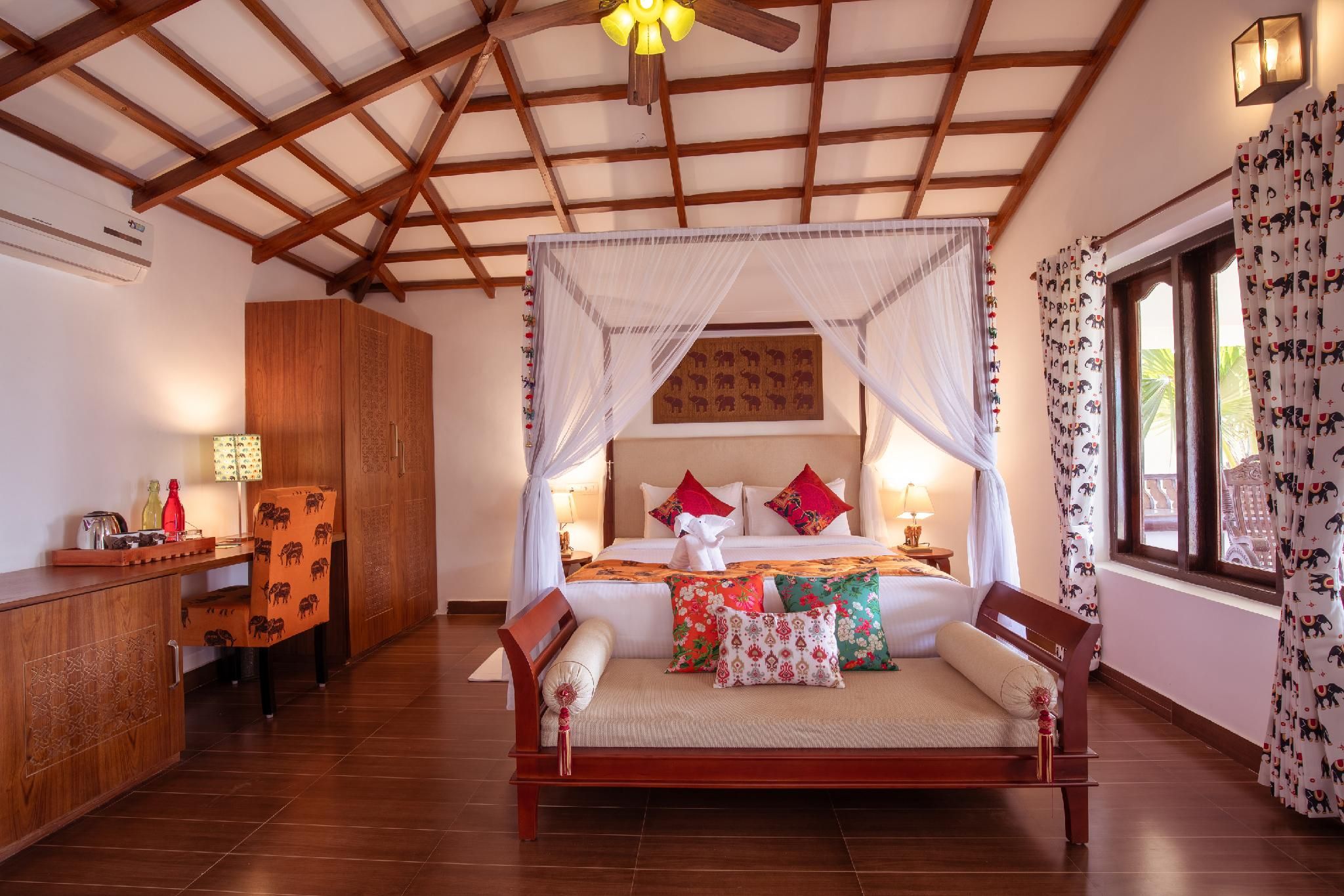 Garden View Club Room