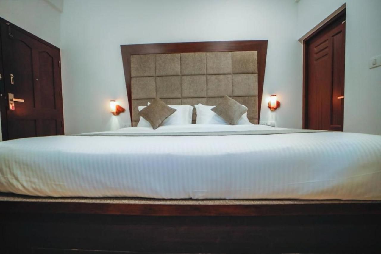 VANYA HOLIDAY RESORT,NELLIYAMPATHI Vanya Superior Room 4