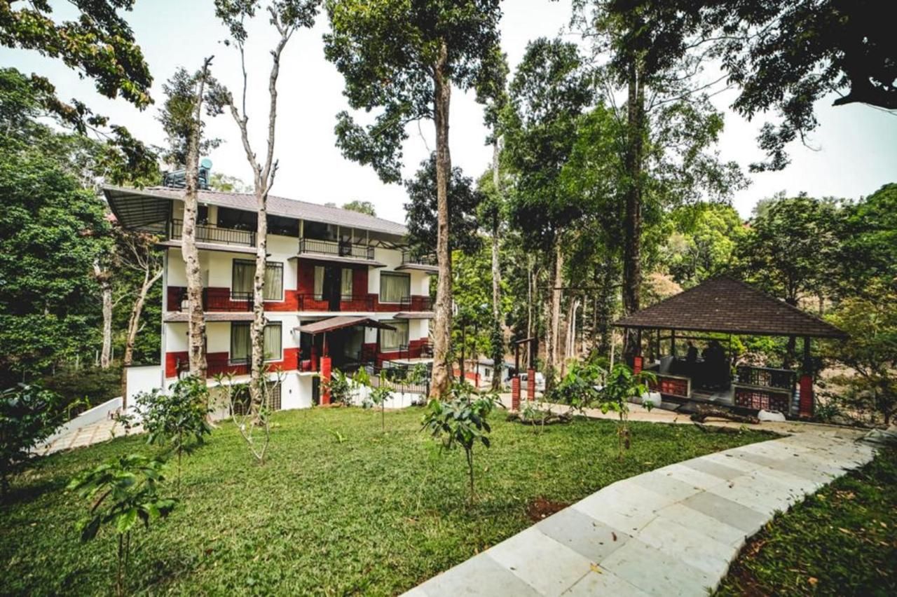 VANYA HOLIDAY RESORT,NELLIYAMPATHI