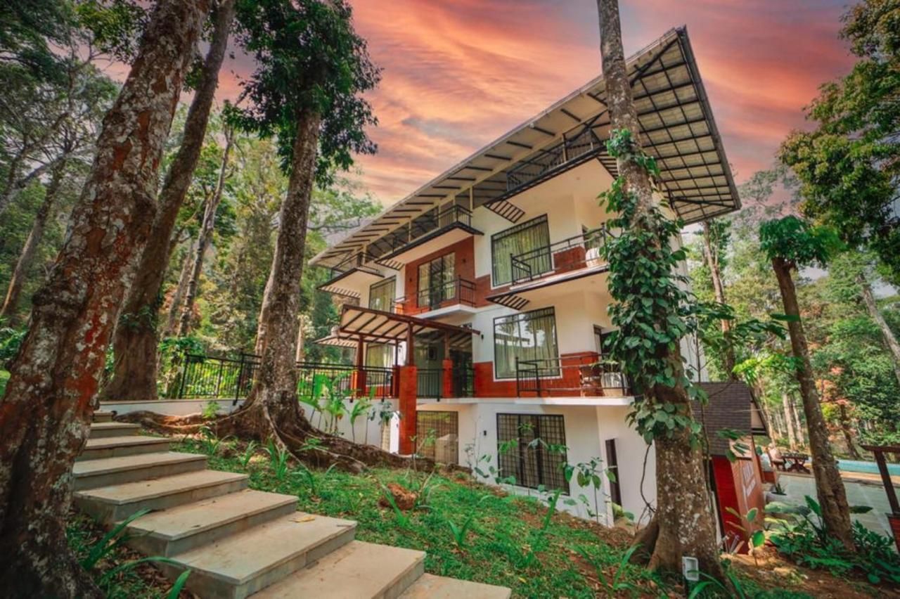 VANYA HOLIDAY RESORT,NELLIYAMPATHI