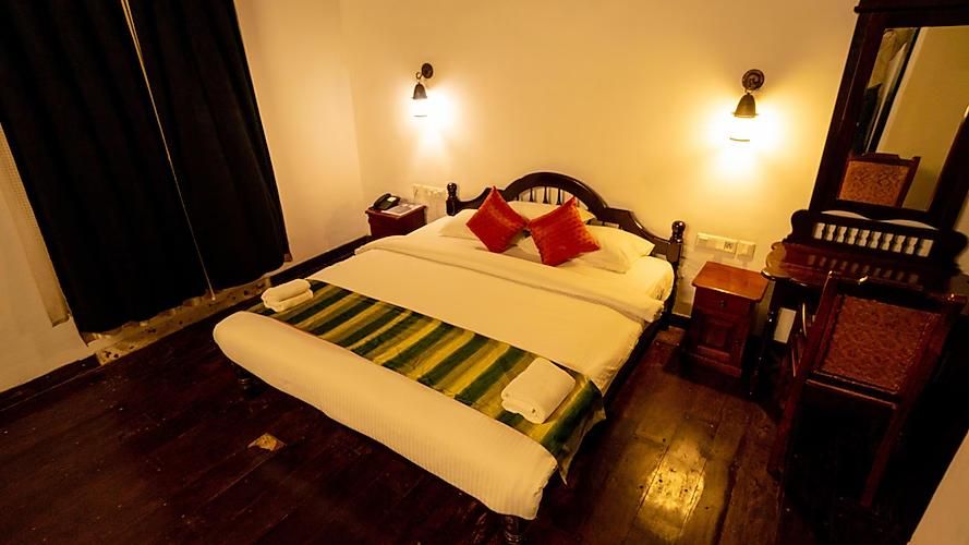 Kumarakom Heritage Resort Heritage Mansion Pool View 4