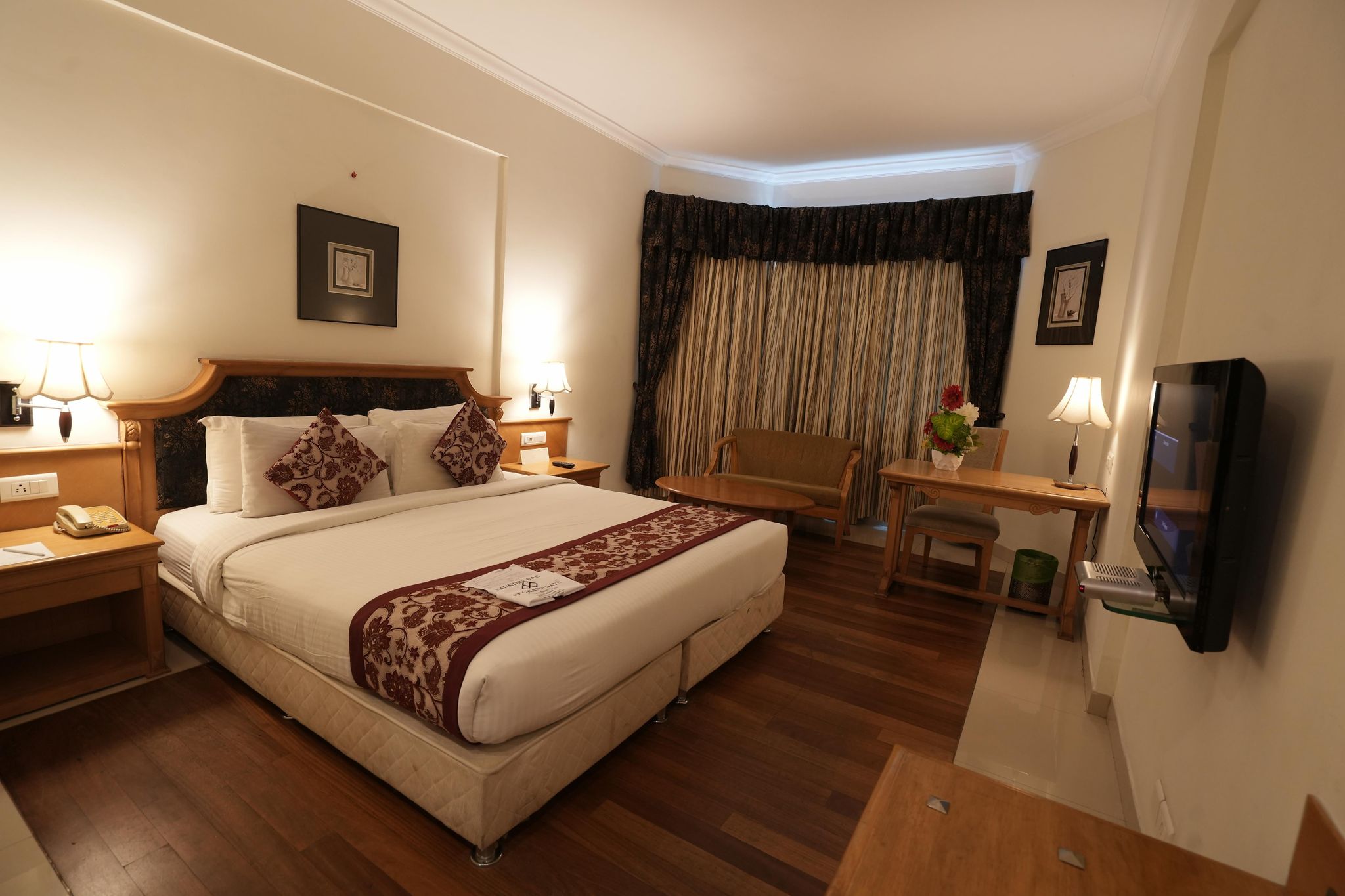 SP Grand Days Deluxe Room 2