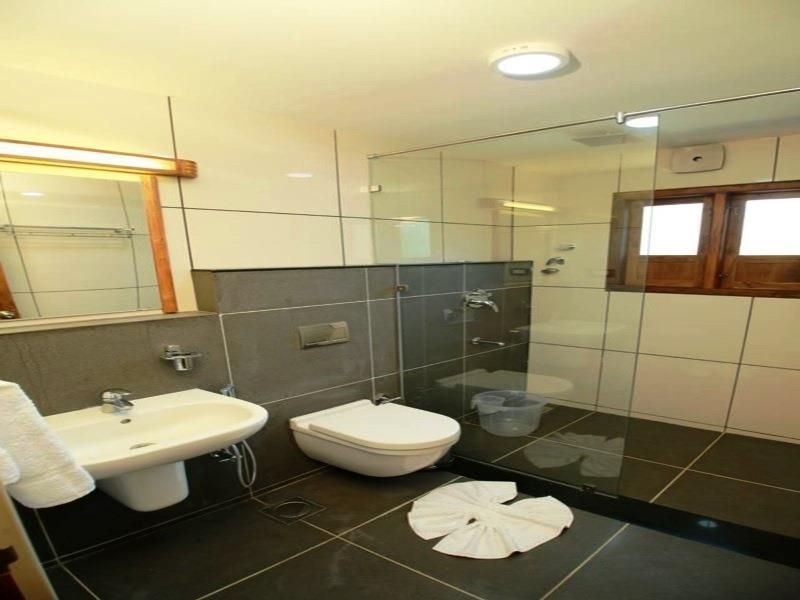 Hotel Elephant Route, Thekkady Super Deluxe 5