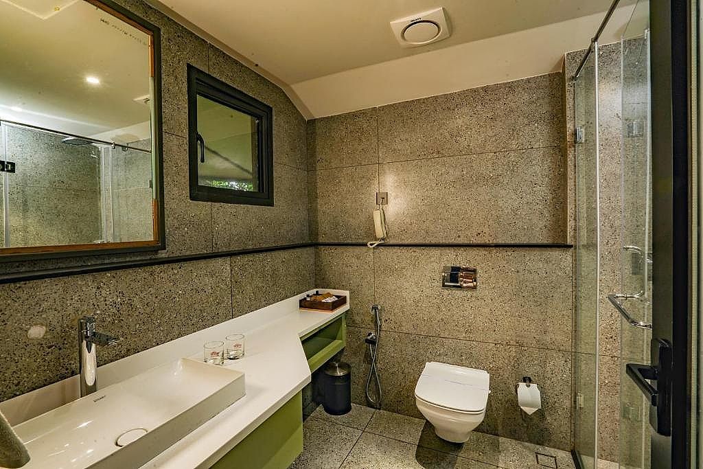 VYNA HILLOCK RESORT Lenai ( No bachelors allowed) 4