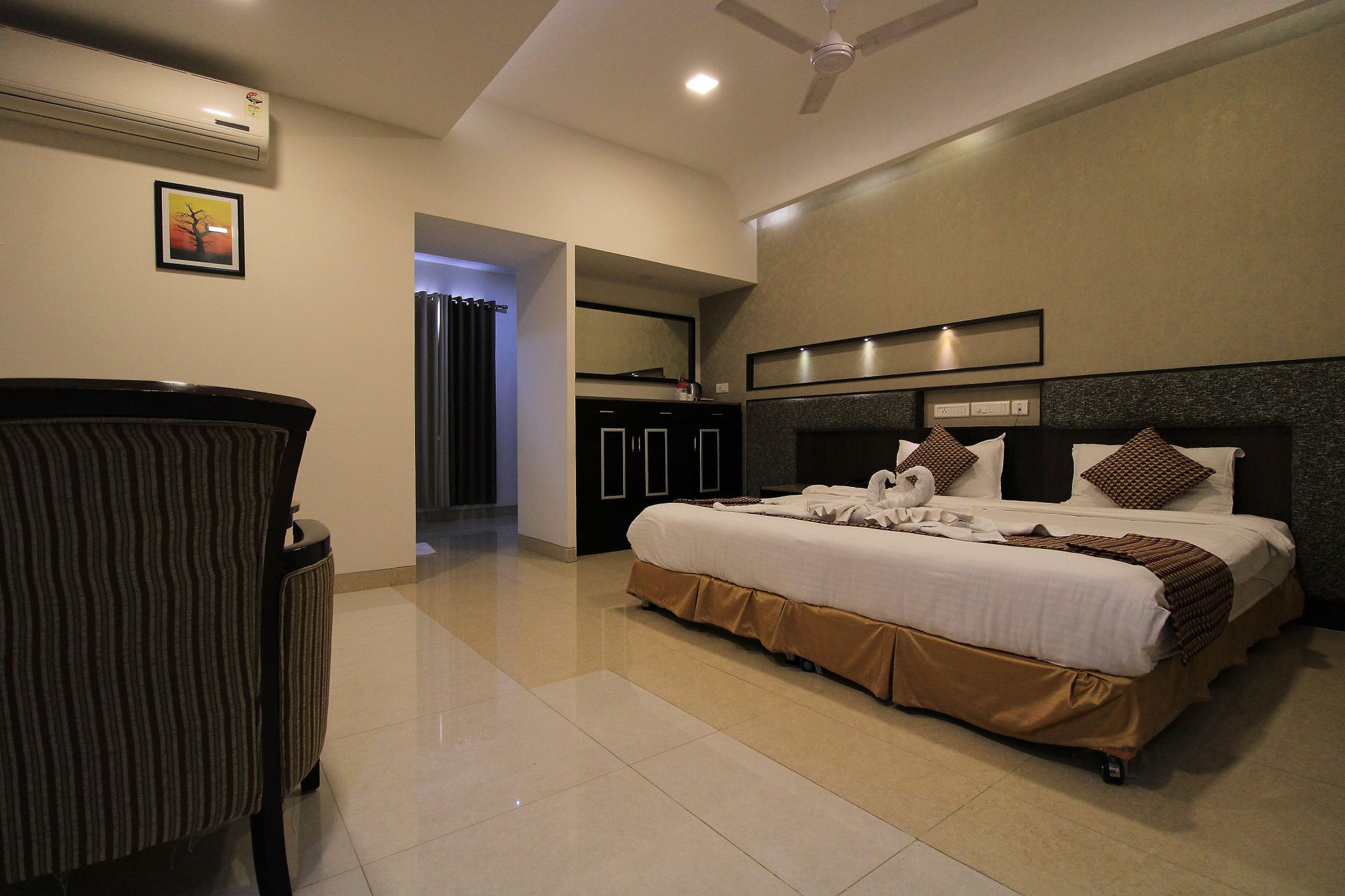 Hotel Southern Residency - Near to SIPCOT Executive Room 4