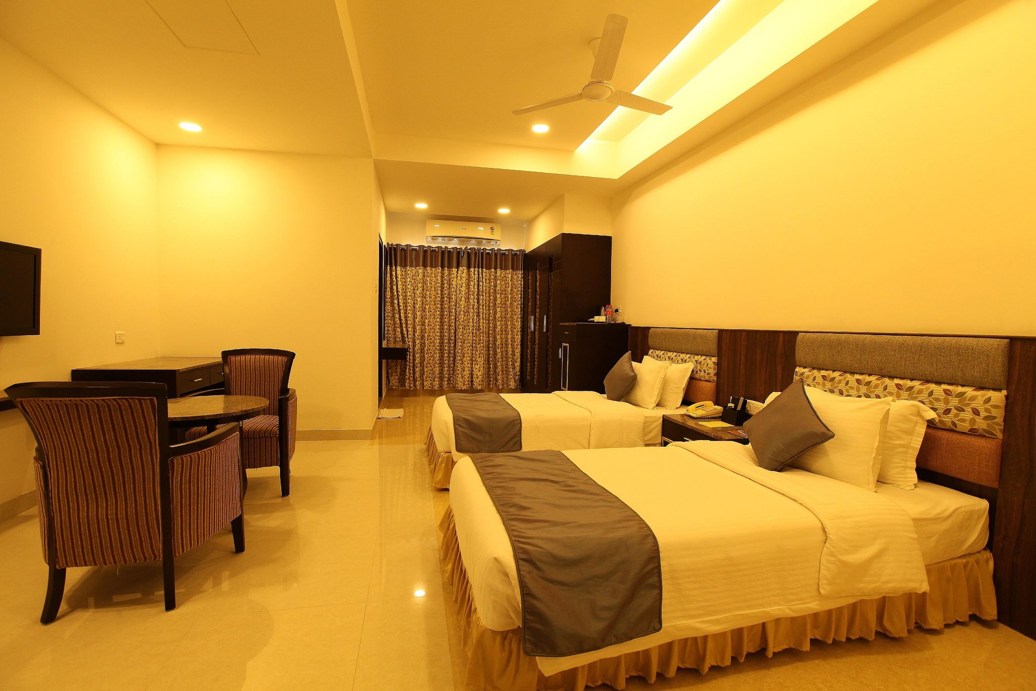 Hotel Southern Residency - Near to SIPCOT Executive Room 2