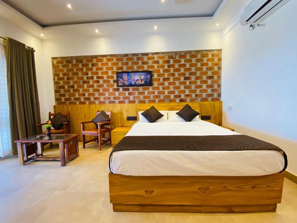 AC Sea View Deluxe Double Room with Balcony