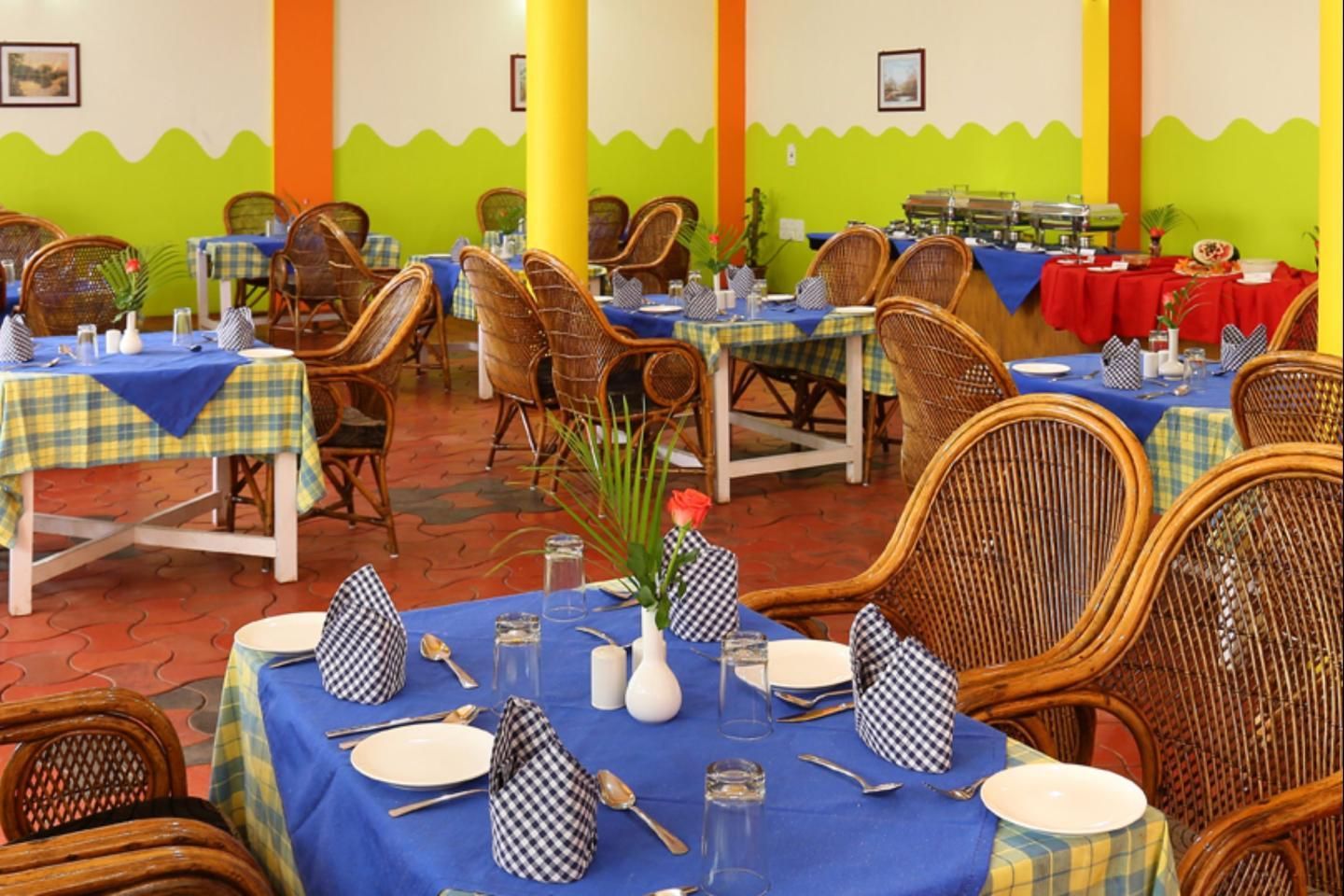 Food & Dining