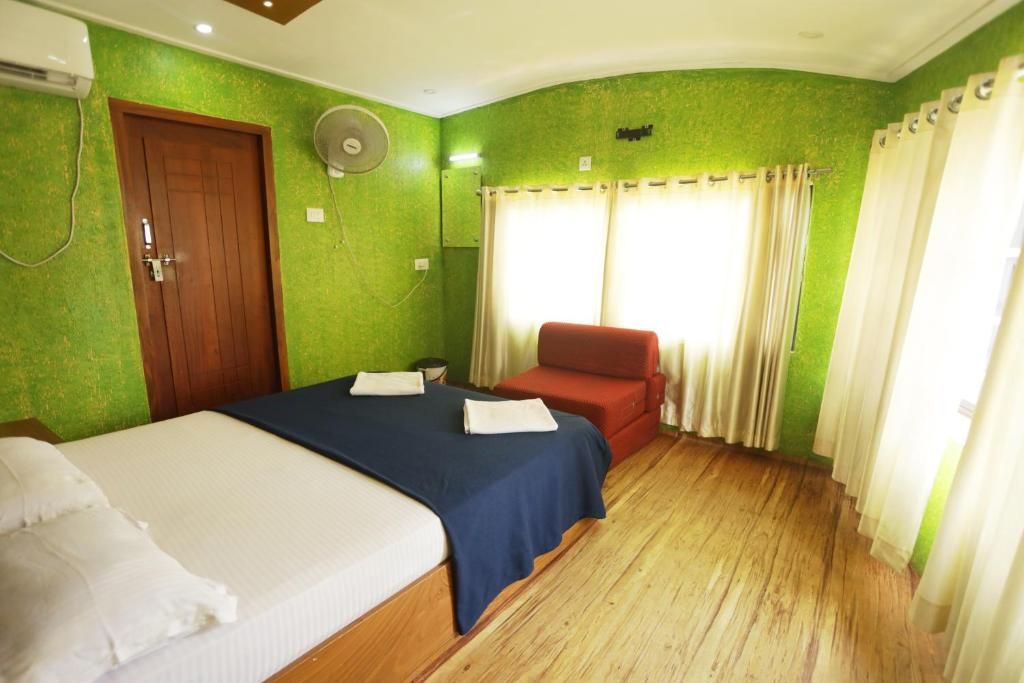 JCT Houseboat Premium Sharing Houseboats (Full Time Room AC) 3