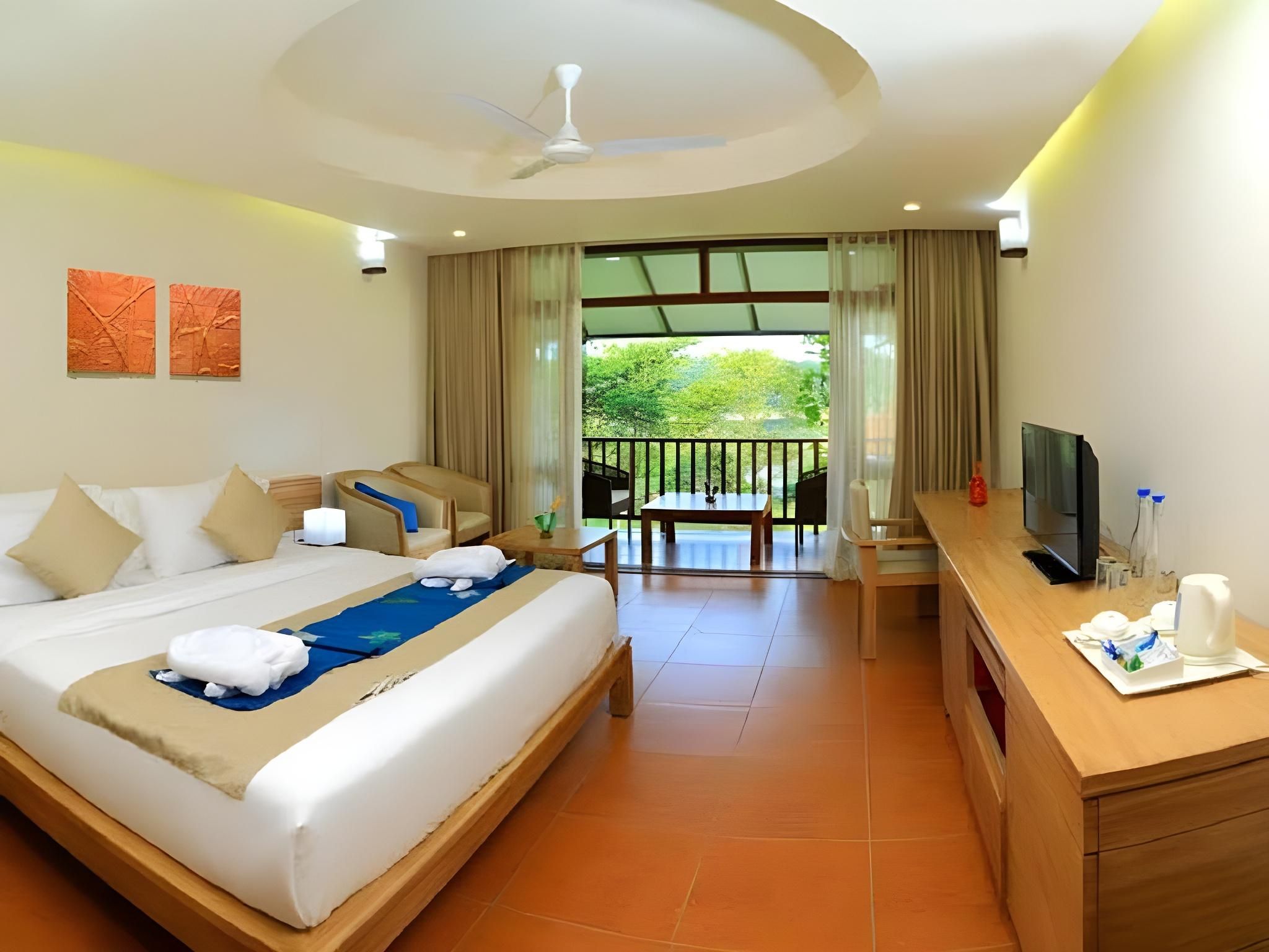 Pool View Room - King Bed