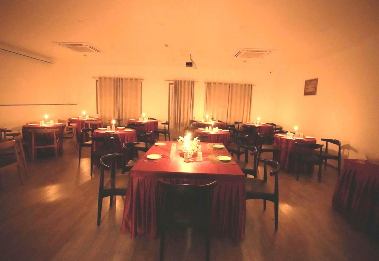 Food & Dining
