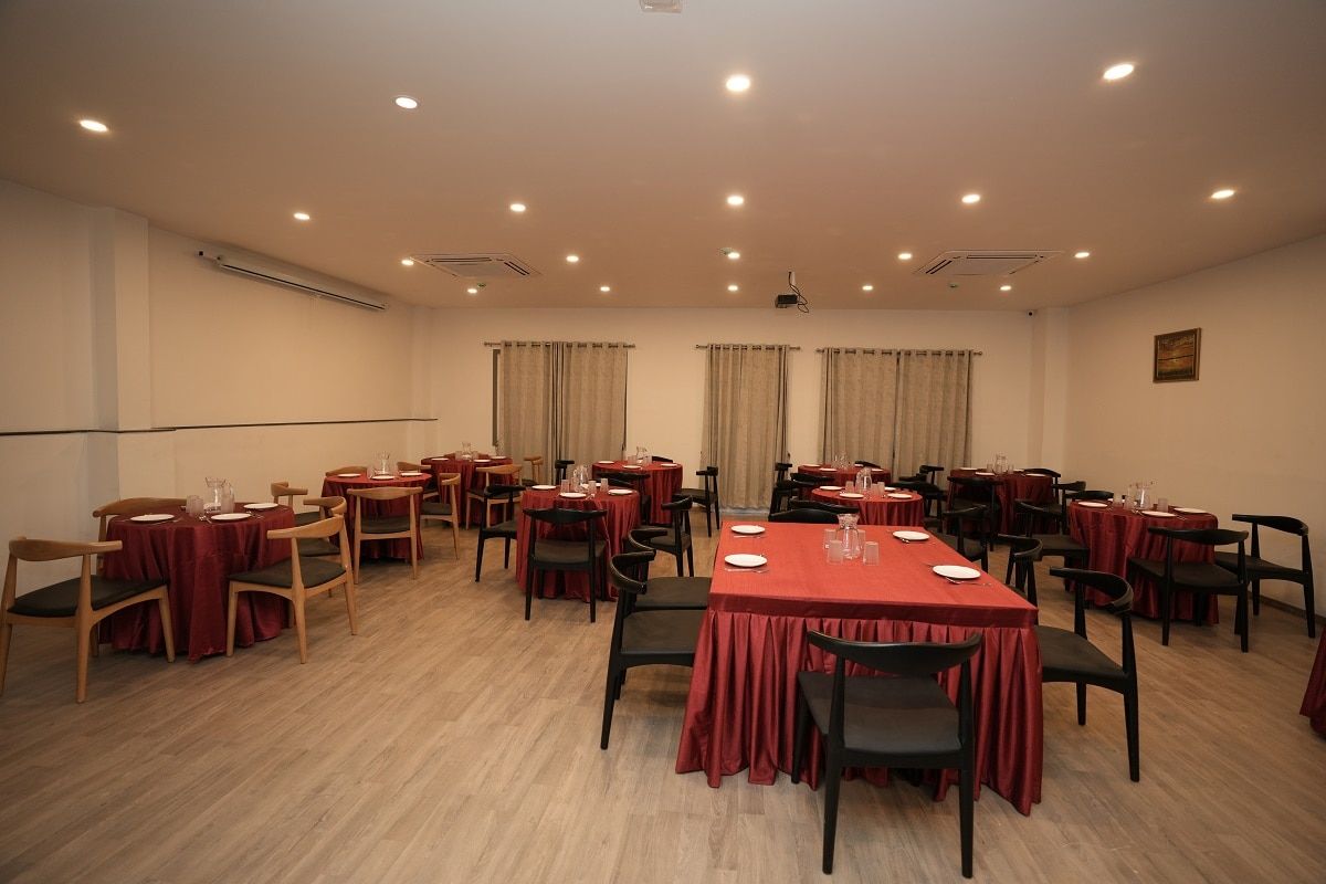 Food & Dining