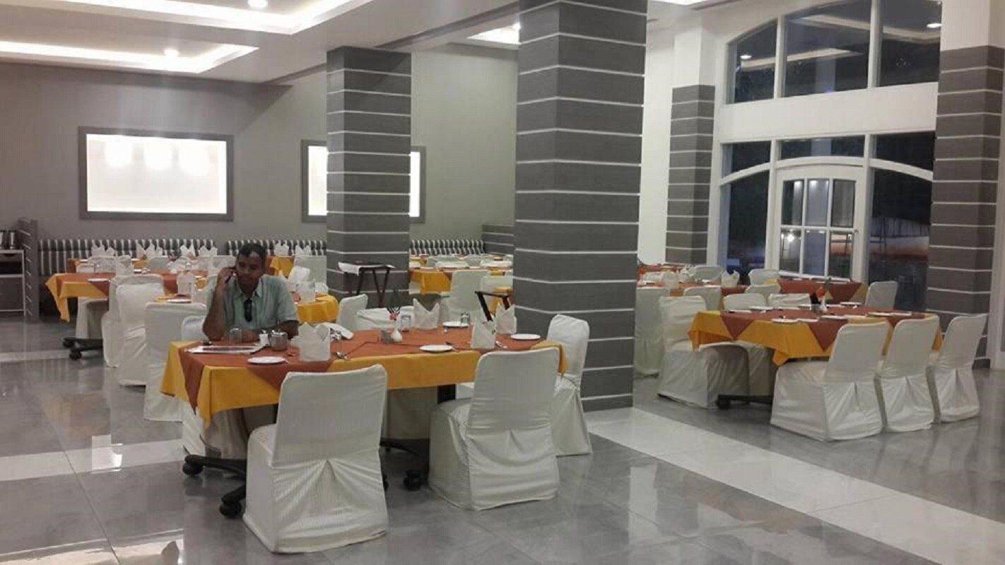 Food & Dining