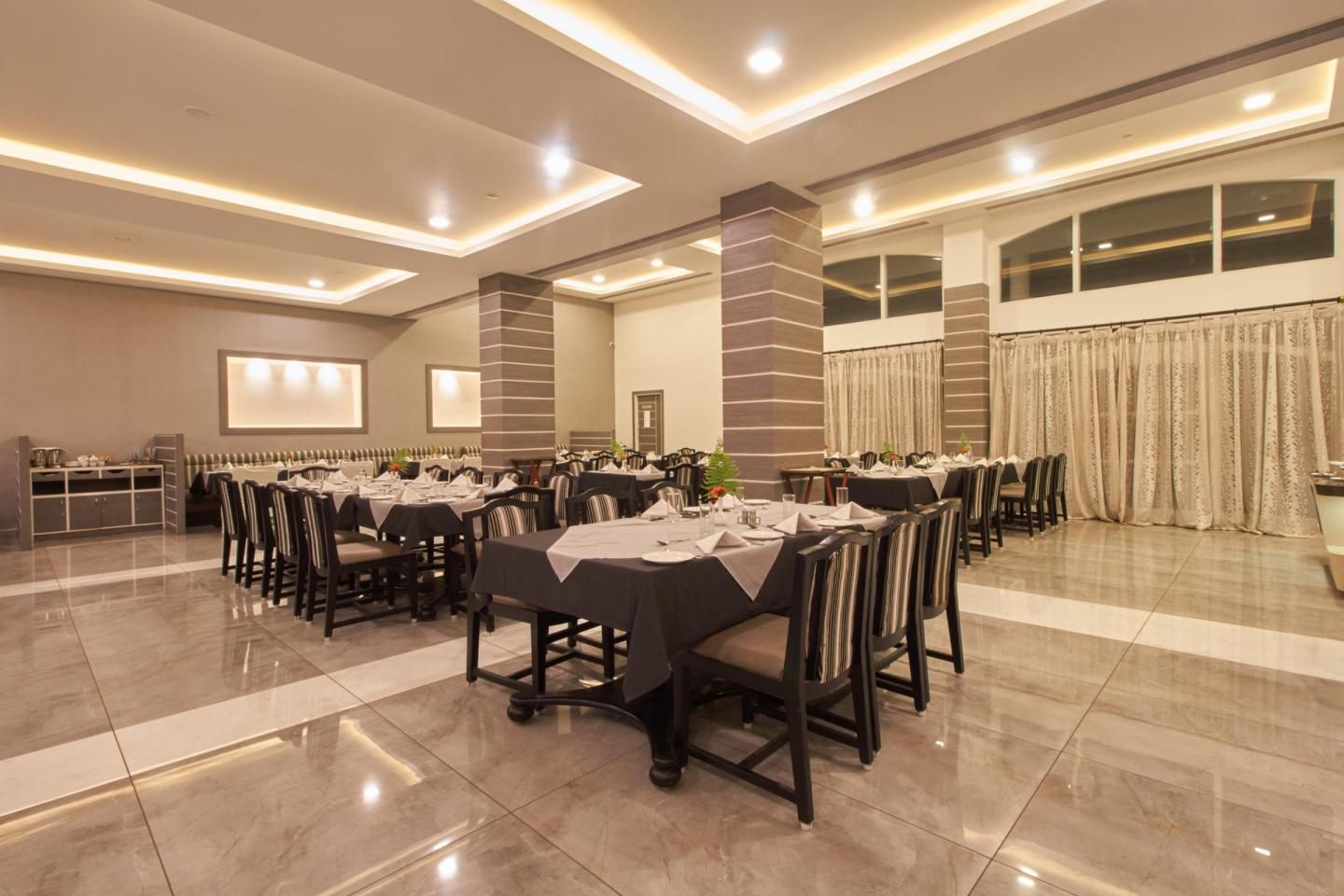 Food & Dining