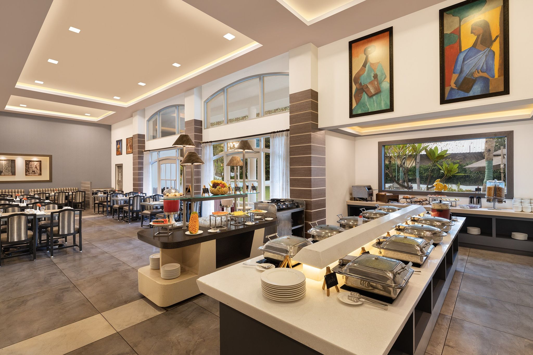 Food & Dining