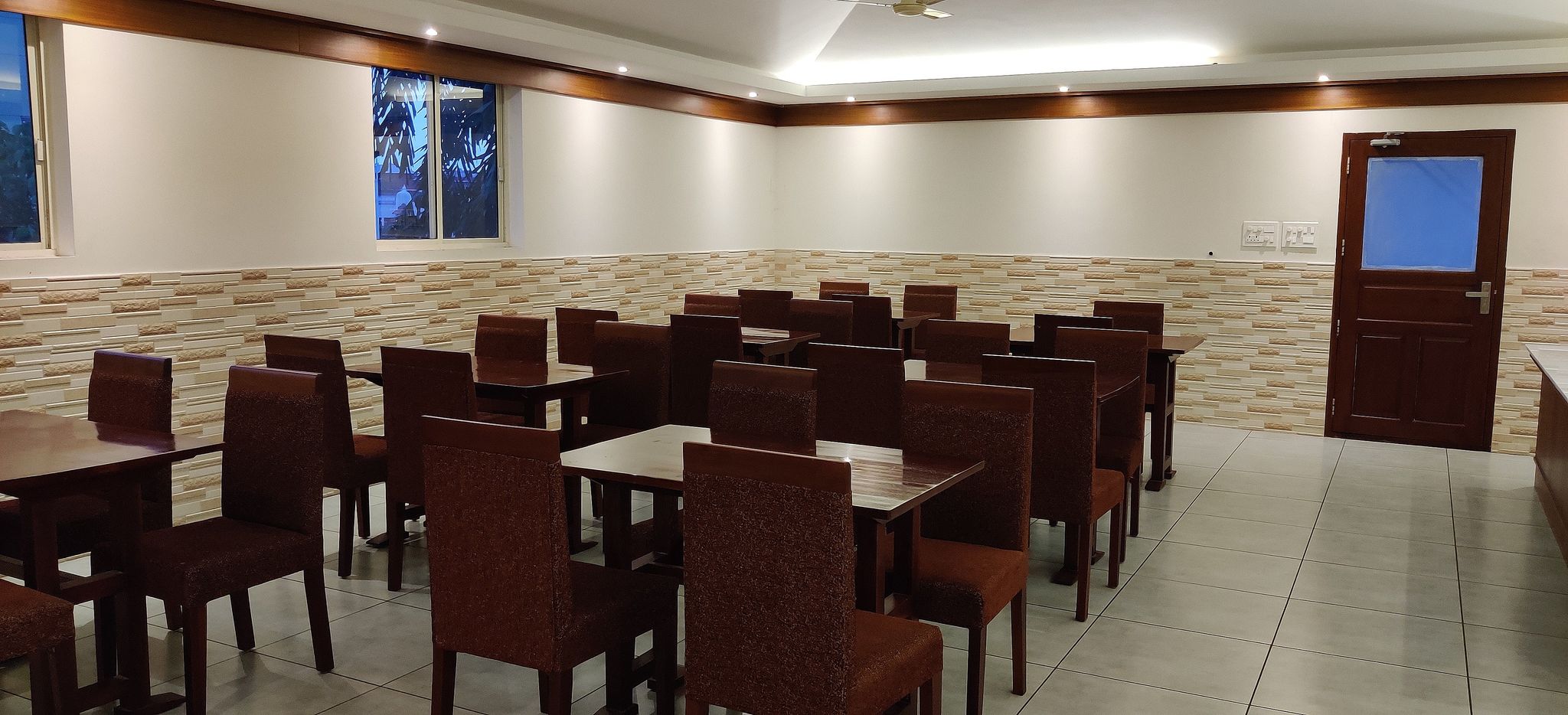 Food & Dining