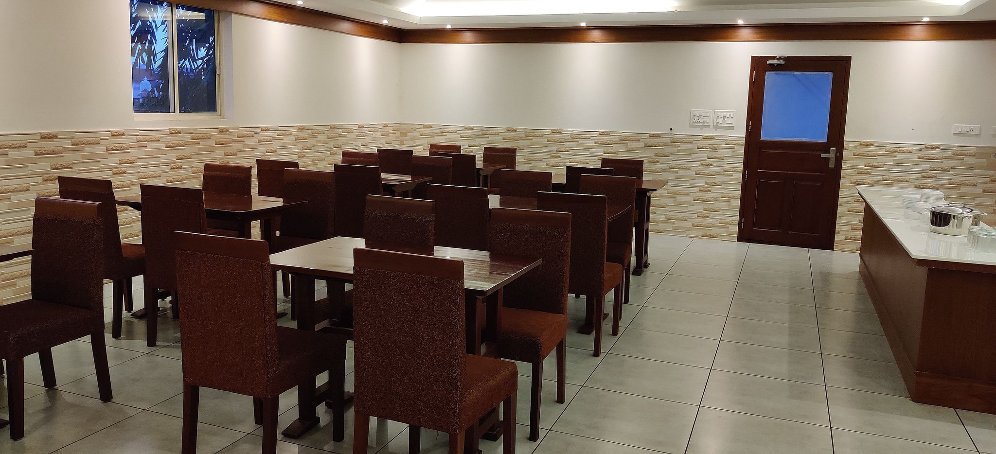 Food & Dining